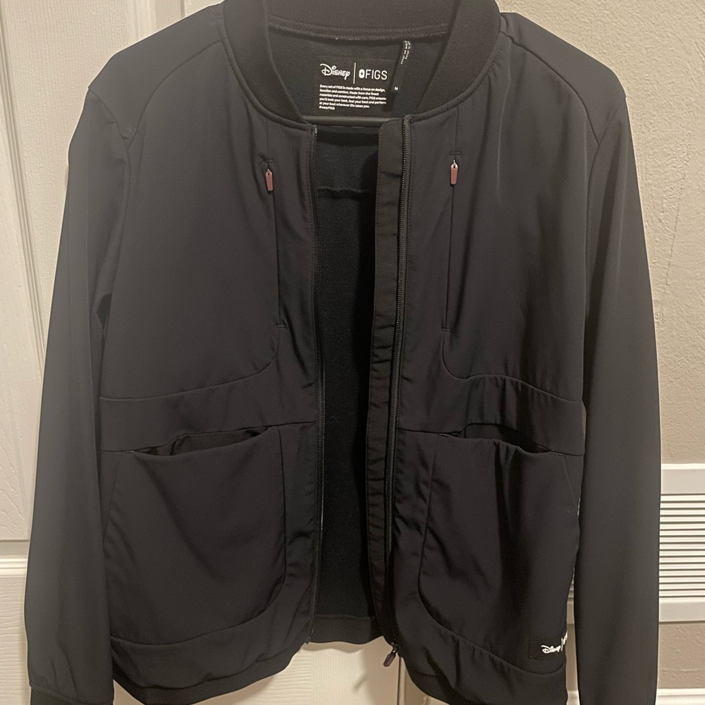 Figs x Disney black scrub wear jacket womens size medium.